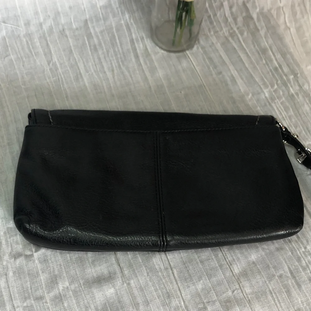 Vintage COACH black pebbled leather wristlet wallet w/ teal interior